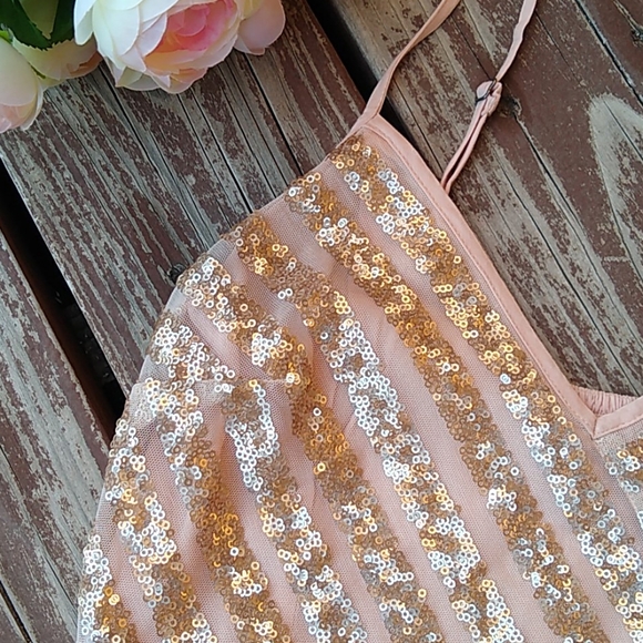 🔥 Price Firm🔥 Hollister Heavenly Sheer Sequin Icy Pink Cami Mini - Picture 2 of 12